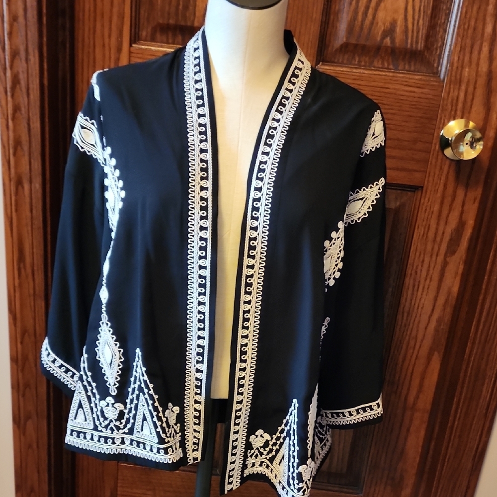 Chico's Black and White Embroidered Blazer with Geometric Patterns